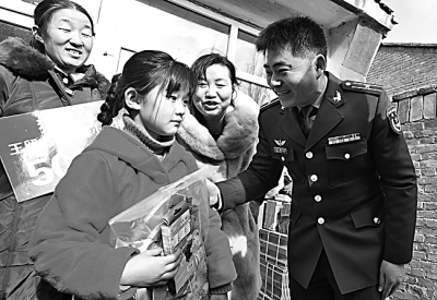 雷锋精神是中国为世界贡献的精神食粮