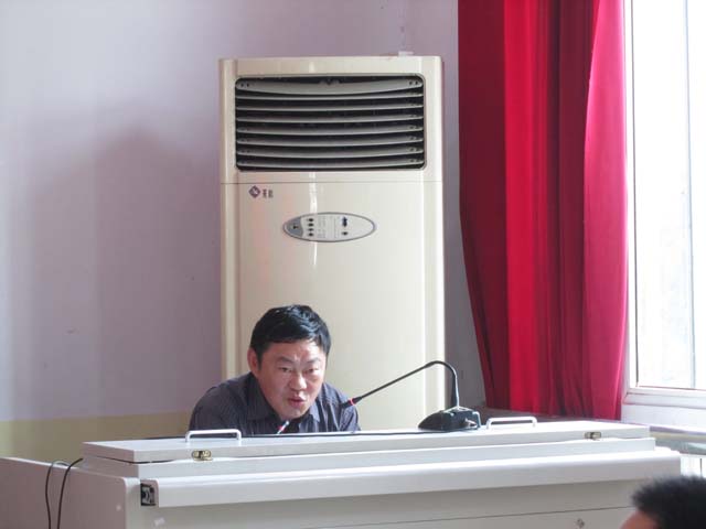 2018年裕安区进修学校继续教育送教上门到新安中学02.JPG