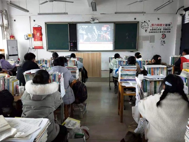 新安中学开展“学雷锋”系列主题教育活动02.jpg